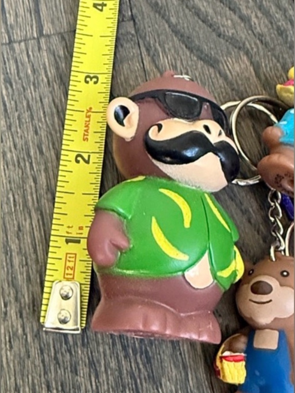 100 Collectible Keychains 1.5” Rubber 3D Key Chains Backpack Prize Favor Animals - Picture 17 of 17